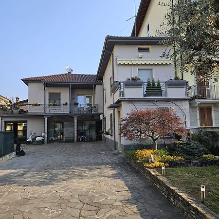 Da Romy Holiday House Mozzo Екстериор снимка