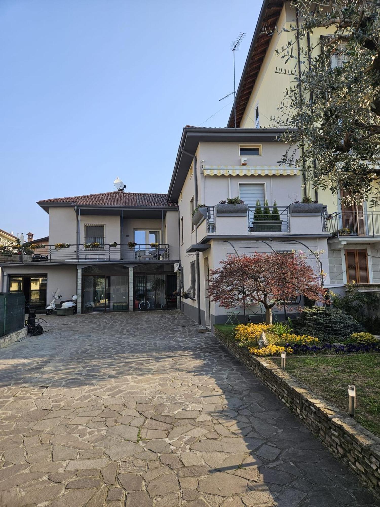 Da Romy Holiday House Mozzo Екстериор снимка
